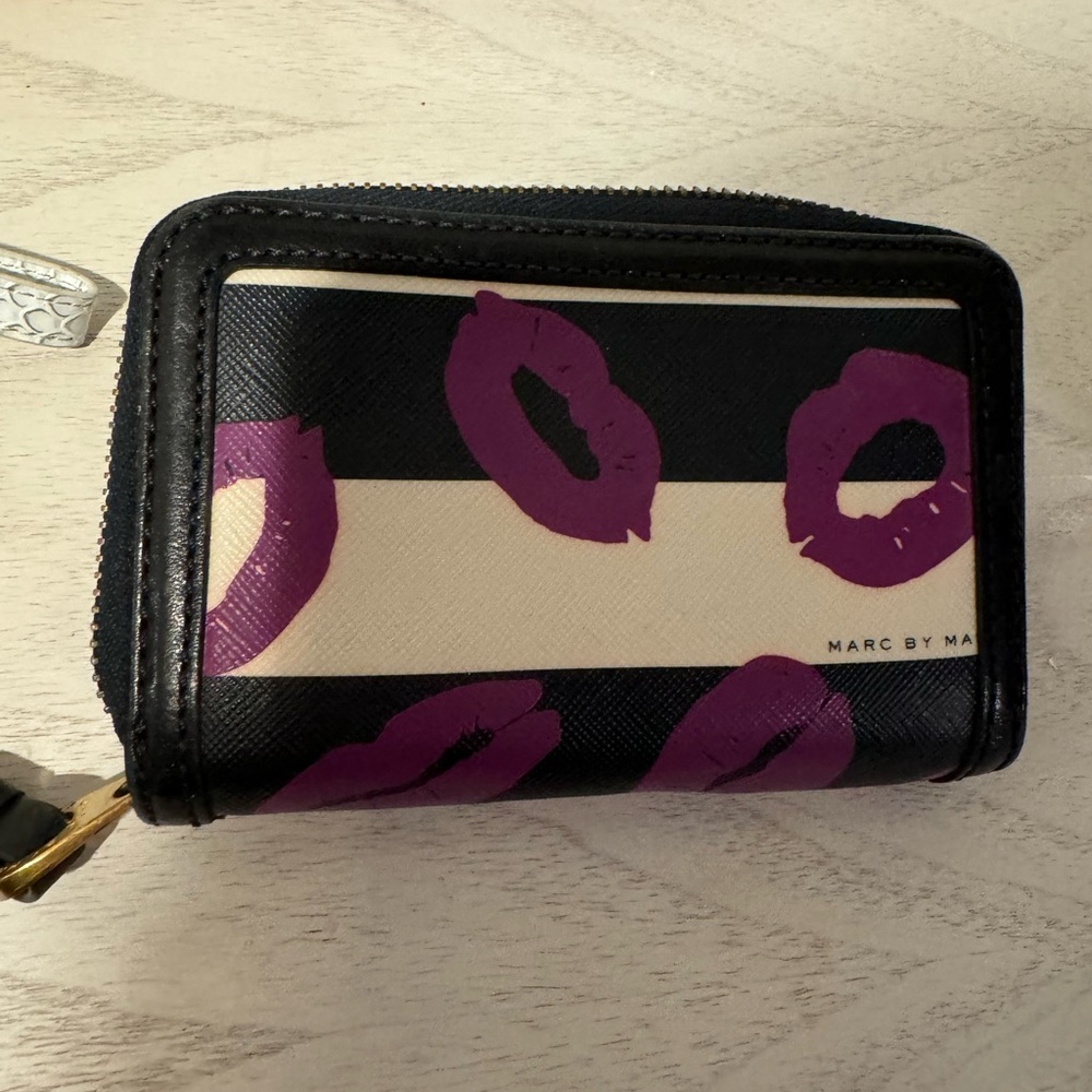 Marc Jacobs wallet